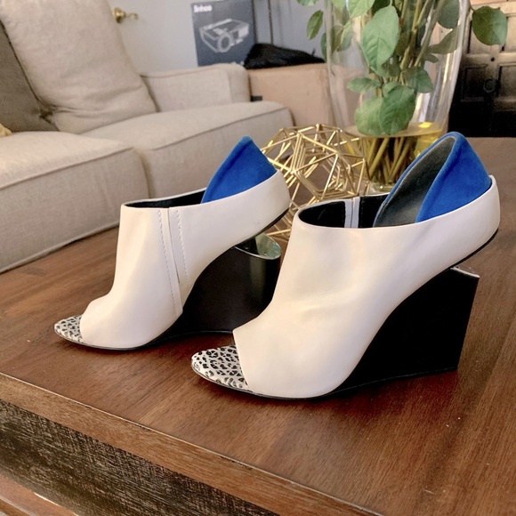 Authentic Alexander  Wang "Alla" Shoes - Picture 1 of 7